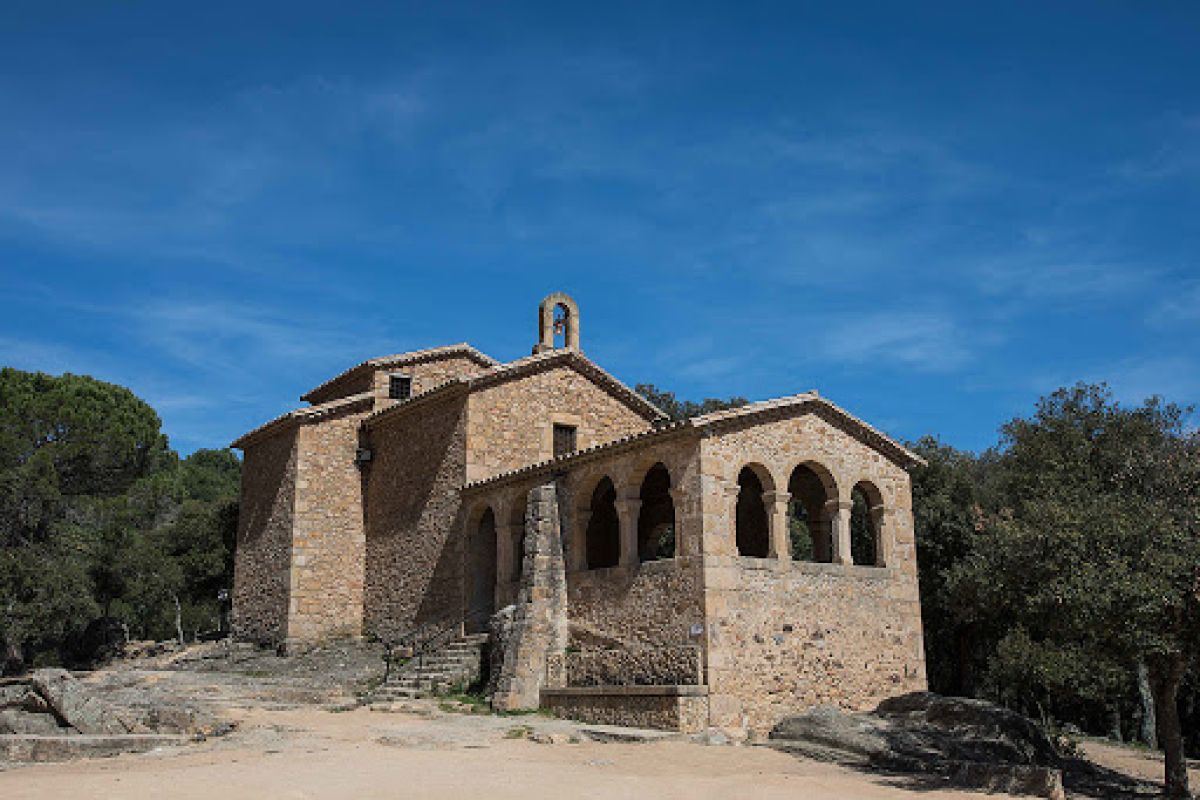 ERMITA DE FARNERS | © DAVID RUEDA ERMITA DE FARNERS | © DAVID RUEDA