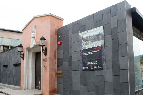 Biblioteca Joan Vinyoli | © David Rueda Biblioteca Joan Vinyoli | © David Rueda
